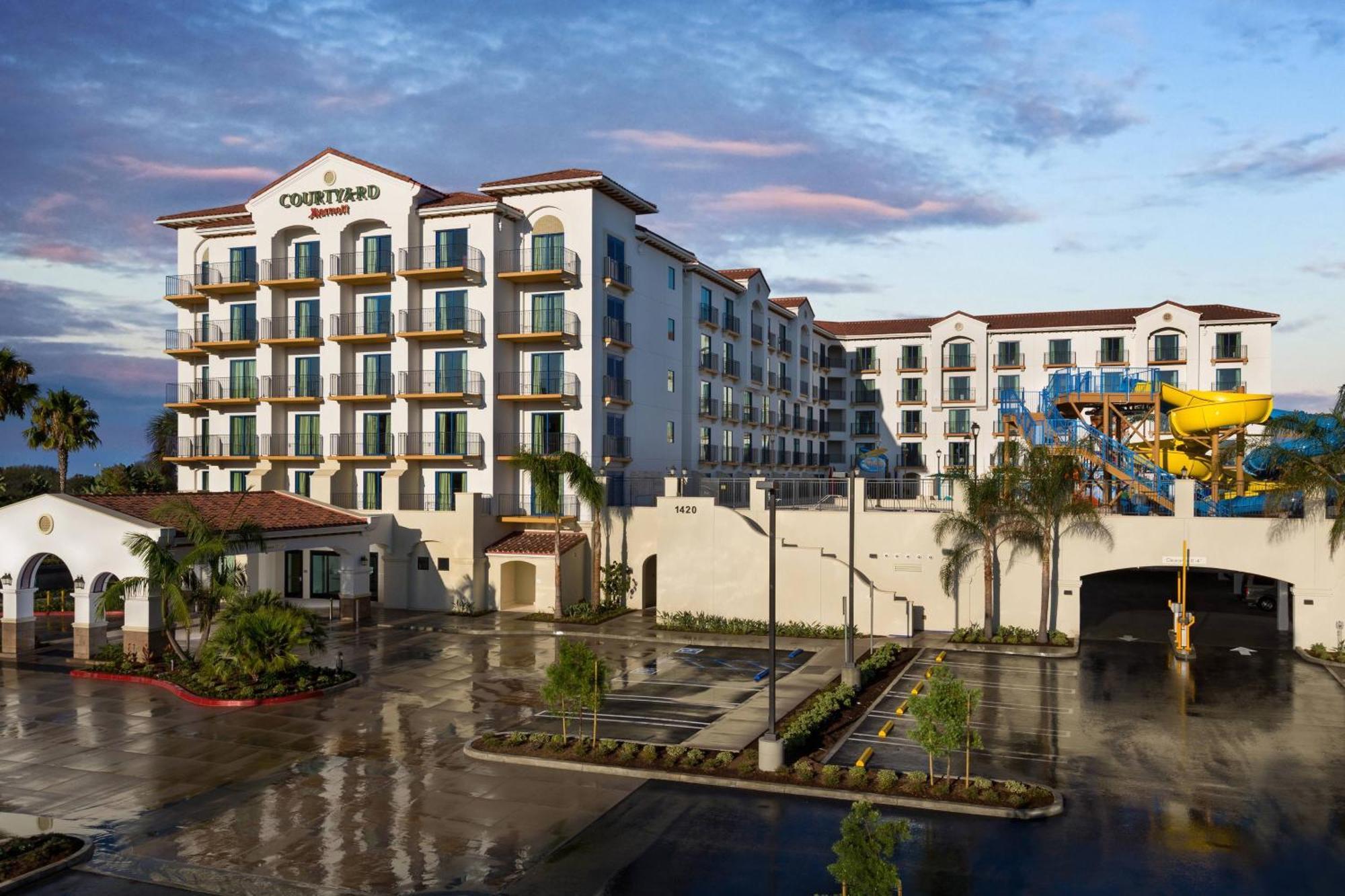 Отель Courtyard Anaheim Theme Park Entrance Экстерьер фото