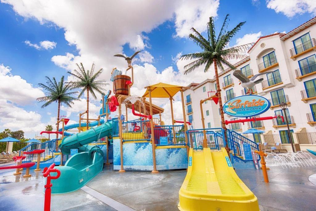 Отель Courtyard Anaheim Theme Park Entrance Экстерьер фото